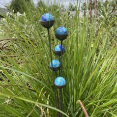 5061098721333 1 Cluster of 5 Garden Stake Ornaments Ice.jpg